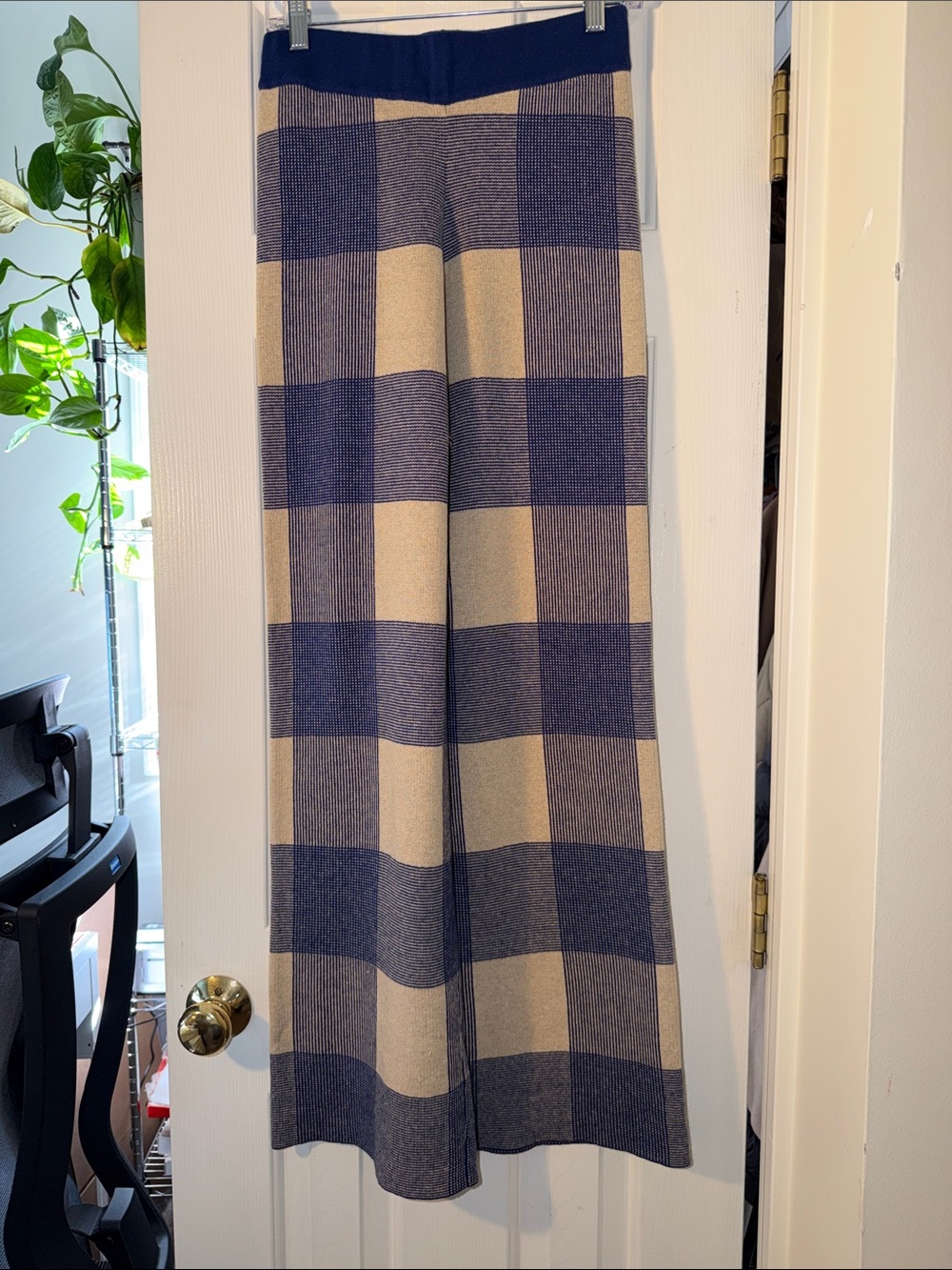 Electric & Rose Leg Plaid Cashmere Knit Pants Blue & Cream Check Small